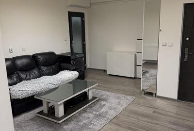 Apartament cu 3 camere decomandat, mobilat în Central