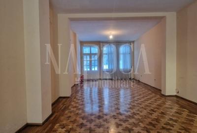 Casă individuală cu 7 camere cu Canalizare în Central - 1