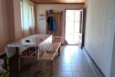 Casă cu 3 camere în Lunca - 1