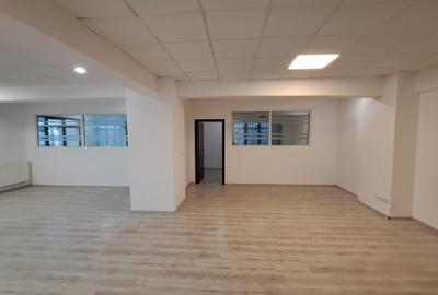 Birou, de 104 mp, în Unirii - 1