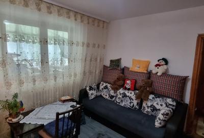 Apartament cu 3 camere semidecomandat în Central - 2