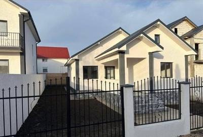 Casă cu 4 camere în Central - 6