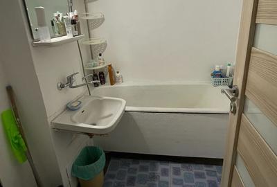 Apartament cu 2 camere semidecomandat în Lăpuș