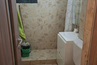 Garsonieră semidecomandată în Apărătorii Patriei
