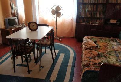 Casă cu 4 camere cu Teren 882 Mp în Cacica