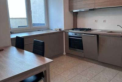 Apartament cu 2 camere decomandat în Obor - 3