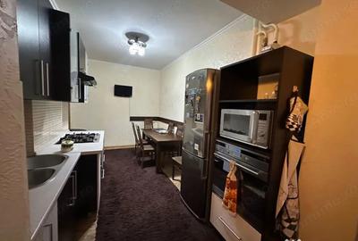 Apartament cu 3 camere decomandat în Timpuri Noi