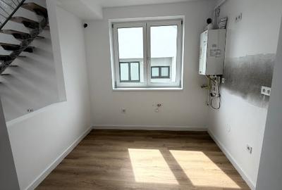 Apartament cu 4 camere decomandat în Cristian - 2