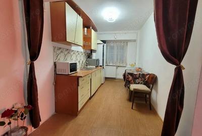 Apartament cu 3 camere, mobilat în Inel I