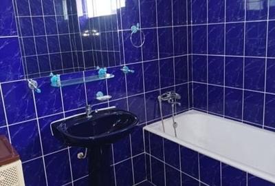 Casă cu 4 camere cu Teren 300 Mp în Central