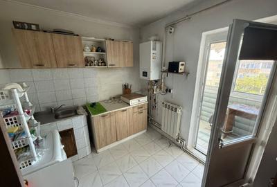 Apartament cu 3 camere decomandat în Tomis III - 4