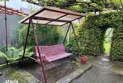 Casă cu 5 camere cu Teren 557 Mp în Central
