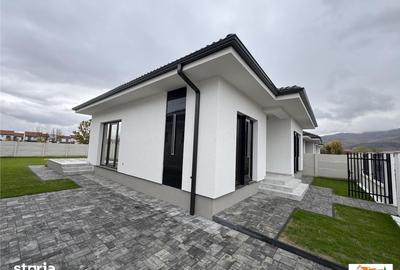 Casă cu 4 camere cu Teren 400 Mp în Central