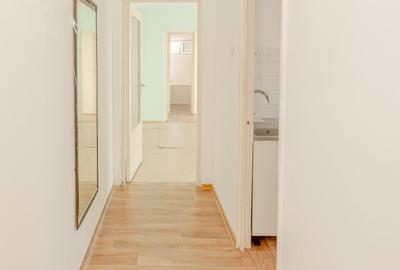 Apartament cu 3 camere semidecomandat, mobilat în Tomis III