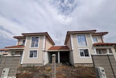 Casă cu 4 camere cu Teren 400 Mp în Central