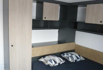 Apartament cu 3 camere decomandat în Lazaret