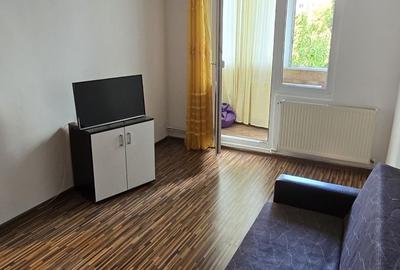 Garsonieră decomandată în Drumul Carului
