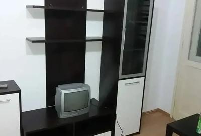 Apartament cu 2 camere semidecomandat în Militari