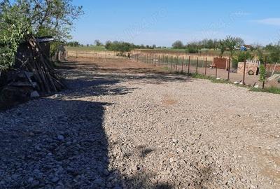 Teren de 1500 mp, în Săgeata - 8