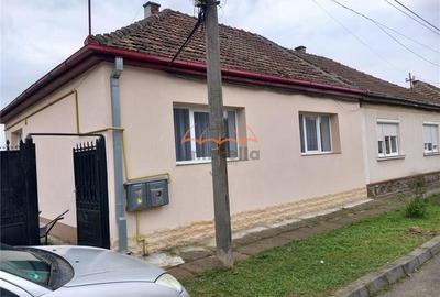 Casă individuală cu 4 camere cu Teren 600 Mp în Titulescu - 4