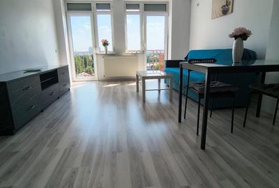 Apartament cu 2 camere decomandat în Apărătorii Patriei