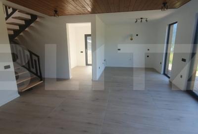Casă cu 4 camere cu Teren 924 Mp în Central