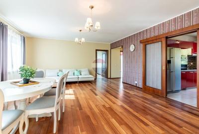 Apartament cu 3 camere semidecomandat, mobilat în Sisești