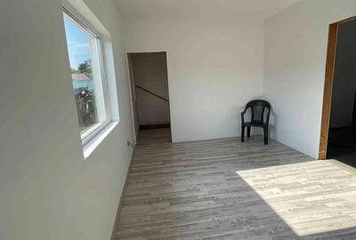Casă cu 2 camere cu Teren 841 Mp în Ceuaș