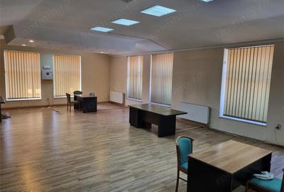 Spațiu comercial, de 146 mp, în Bistrița Lac - 2