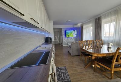 Apartament cu 3 camere semidecomandat în Florești