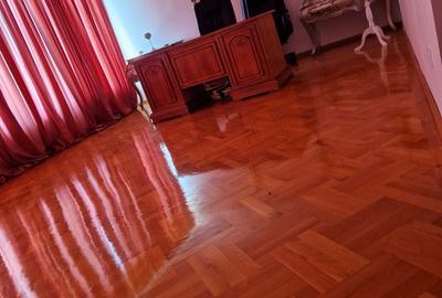 Casă cu 4 camere în Cazasu