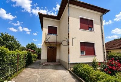 Casă cu 3 camere în Central