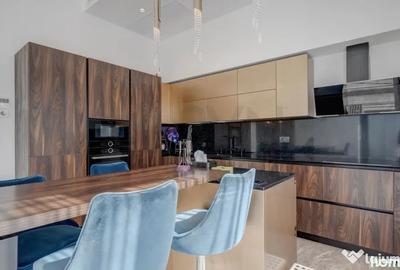 Apartament cu 6 camere decomandat în Herăstrău