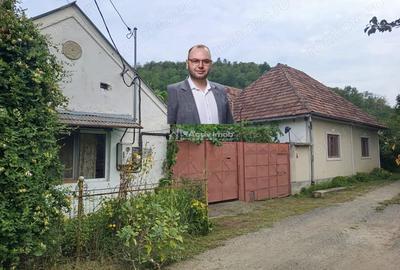 Casă cu Teren 1439 Mp în Brădișoru de Jos - 2