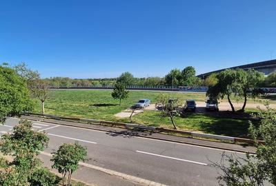 Apartament cu 3 camere decomandat în Alfa