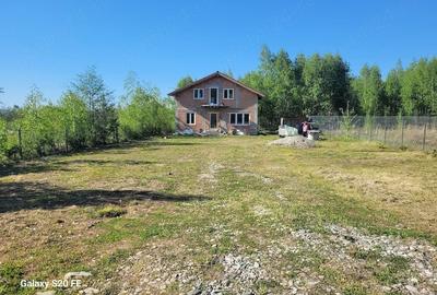 Casă cu Teren 1000 Mp în Central - 8