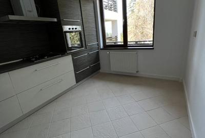 Apartament cu 3 camere decomandat în Clăbucet - 3