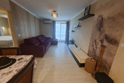 Apartament cu 3 camere semidecomandat în Piața Unirii