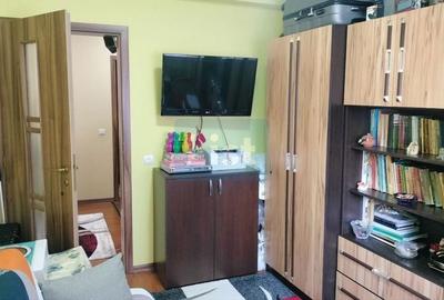 Apartament cu 3 camere semidecomandat, mobilat în Florești - 11