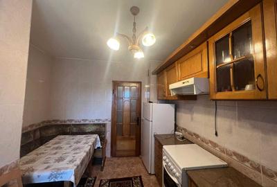 Apartament cu 3 camere decomandat în Complex Studențesc - 1