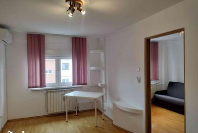 Apartament cu 4 camere în Central - 1