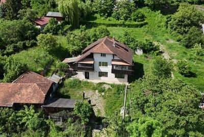 Casă individuală cu 5 camere cu Canalizare în Nord