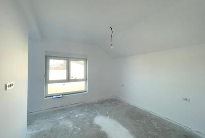 Duplex cu 4 camere cu Canalizare în Moșnița Veche - 12