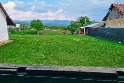 Casă cu Teren 1194 Mp în Țigăneștii de Beiuș