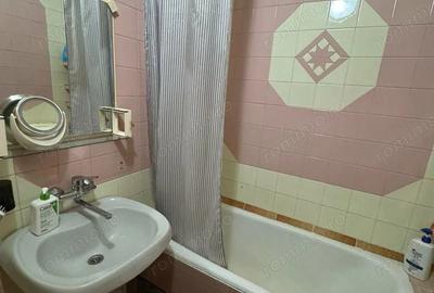 Apartament cu 3 camere decomandat în Gara de Nord
