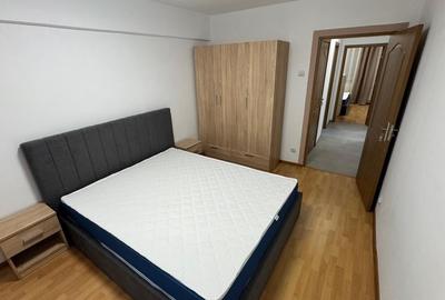 Apartament cu 4 camere semidecomandat în Dristor