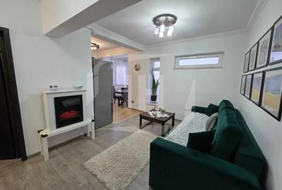 Apartament cu 3 camere semidecomandat, mobilat în Bună Ziua