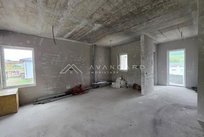 Duplex cu 4 camere cu Canalizare în Corușu - 14