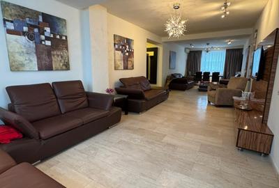 Apartament cu 4 camere decomandat, mobilat în Central