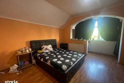 Casă cu 3 camere cu Teren 180 Mp în Calea București - 4